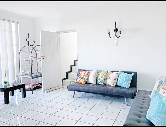 5 BEDROOM HOUSE FOR SALE IN GLENVISTA